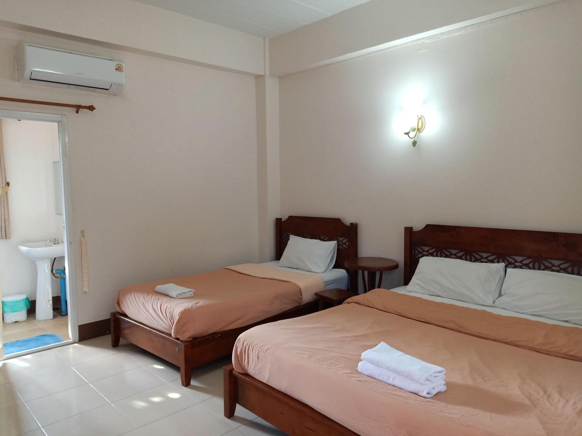 Phumchan Place Hotel Phayao Buitenkant foto
